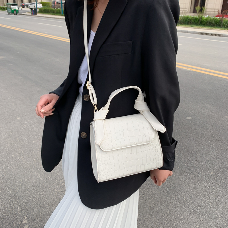 New Korean Style Crocodile Pattern Small Square Handbag Shoulder Bag for Women - Image 3