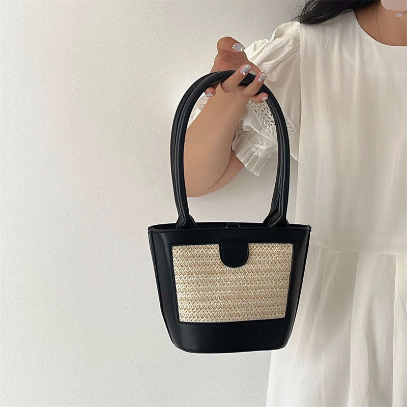 Women's Korean Style Handwoven Bucket Bag Retro Versatile Handbag Shoulder Bag - Image 4