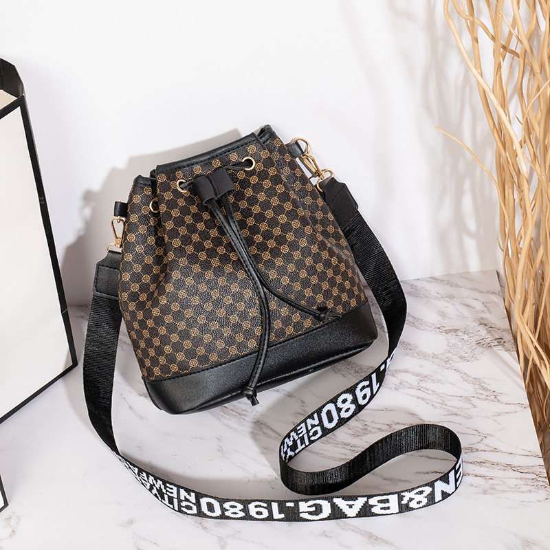 Retro Color Block Print Drawstring Bucket Bag with Detachable Wide Strap - Image 2