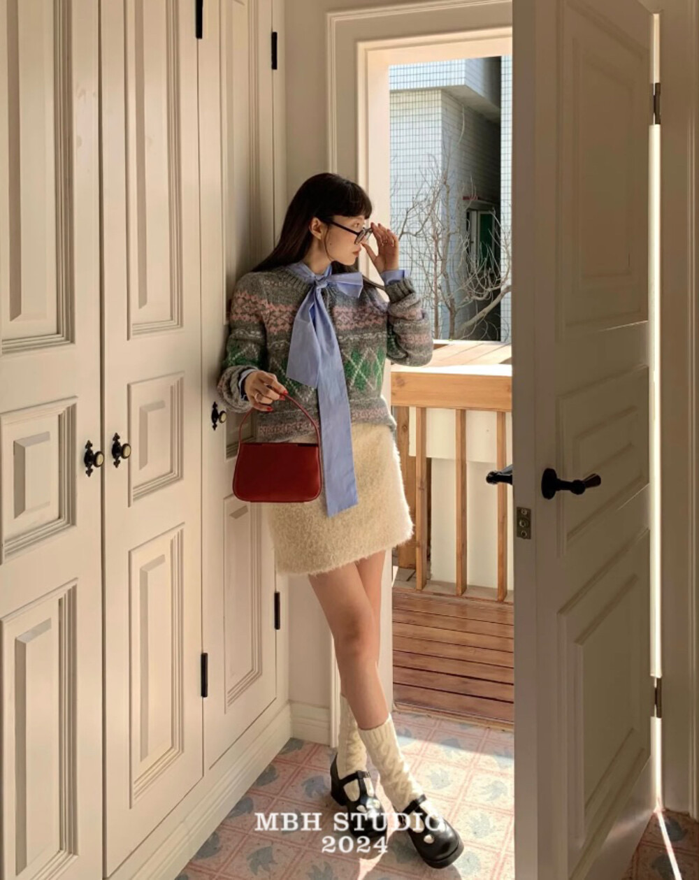 MBH Top-Grain Leather Minimalist Mini Square Crossbody Handbag with Strap - Image 2