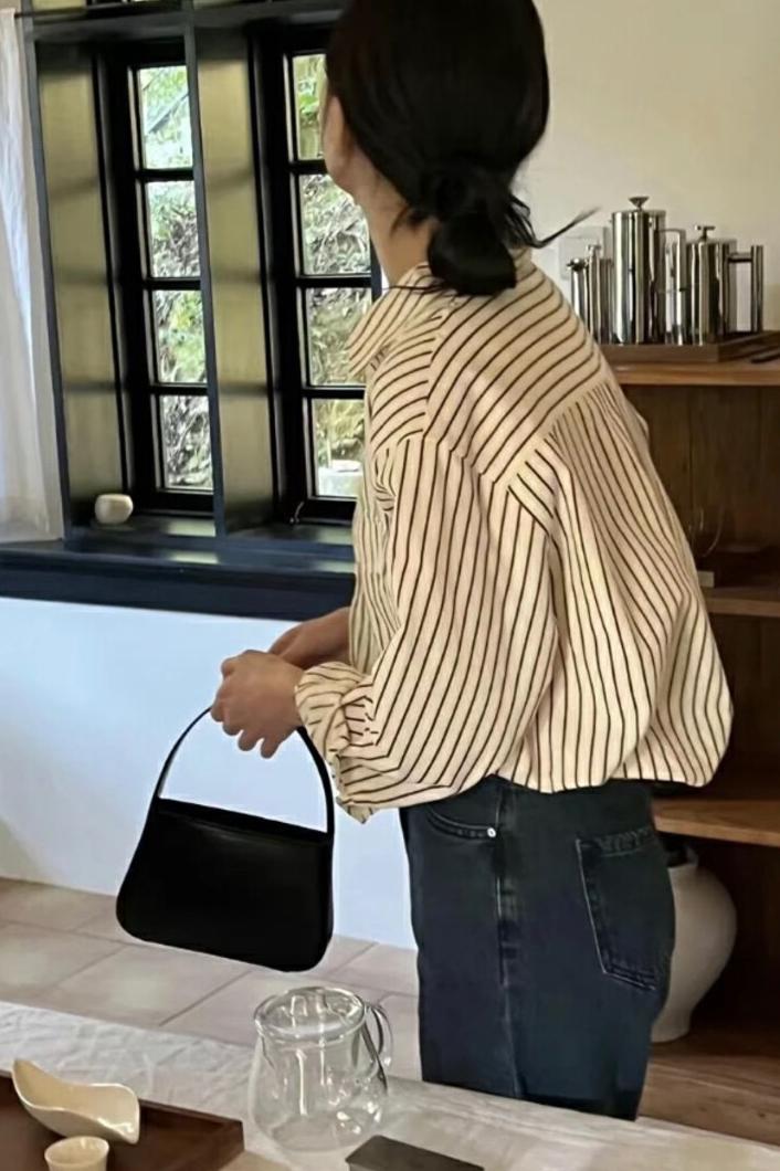 MBH Top-Grain Leather Minimalist Mini Square Crossbody Handbag with Strap - Image 5